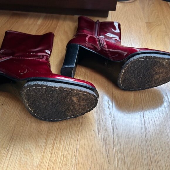 One of a kind Stuart Weitzman Burgundy Red Boots - Women's Size 8 - Picture 4 of 4